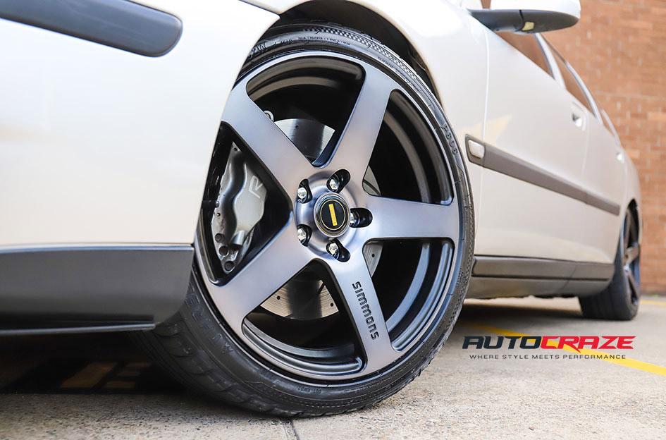 VOLVO V70R FRC BLACK MACHINED WITH DARK TINT